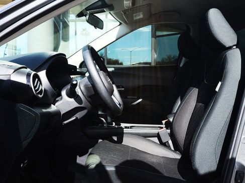 Used 2024 Nissan Kicks SV image 38