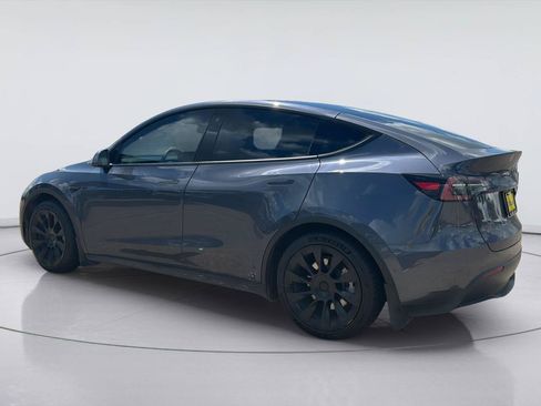 Used 2022 Tesla Model Y Long Range AWD/4WD image 6