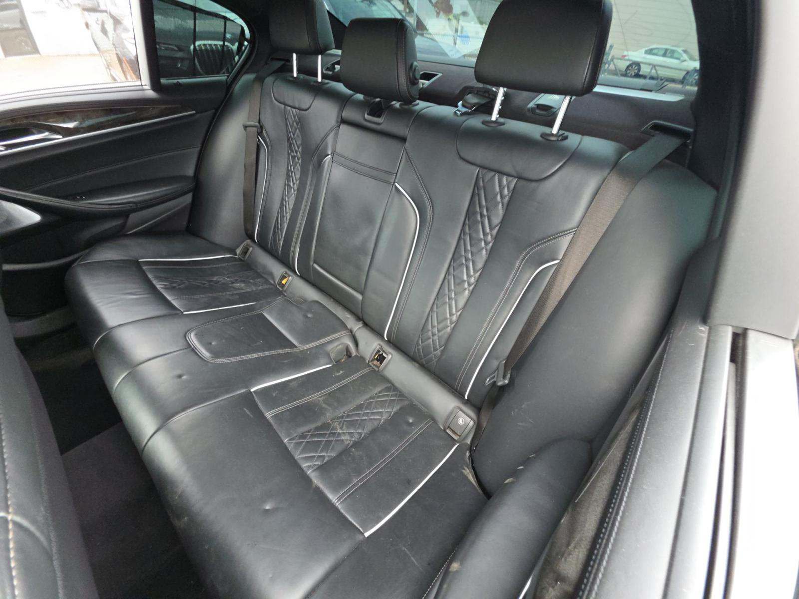 Used 2018 BMW M550i xDrive w/ Driving Assistance Package AWD/4WD image 11