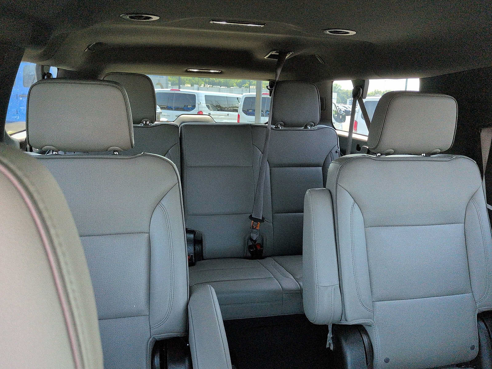 Used 2023 GMC Yukon XL SLT AWD/4WD image 11