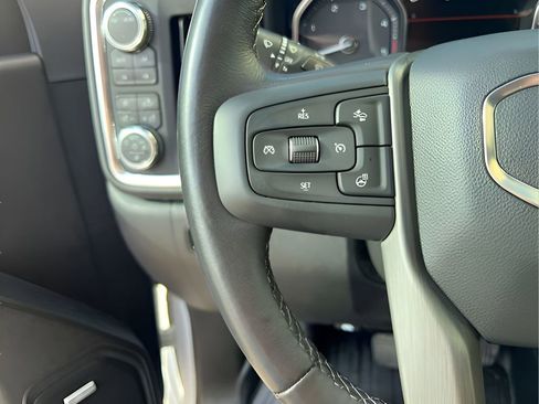 Used 2022 GMC Sierra 3500 Denali AWD/4WD image 17