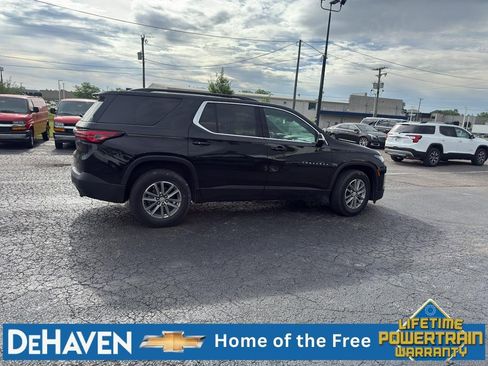 Used 2023 Chevrolet Traverse LT FWD image 7