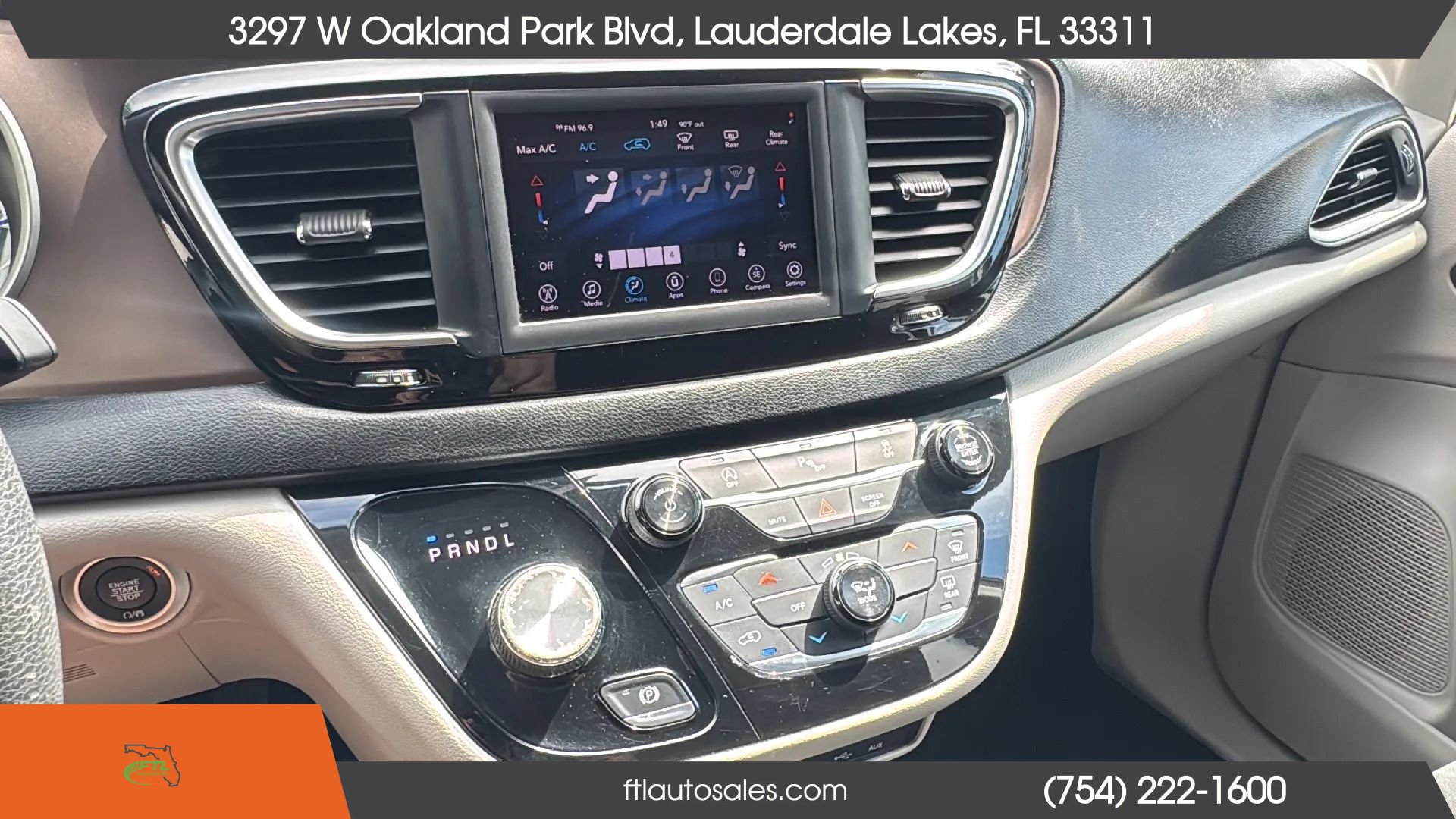 Used 2018 Chrysler Pacifica LX FWD image 44
