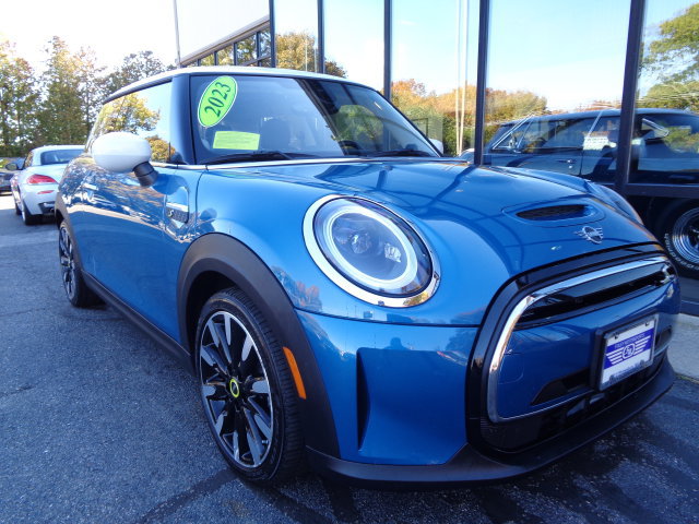 Used 2023 MINI Cooper SE FWD image 3