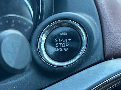 Used 2017 MAZDA CX-9 Signature AWD/4WD image 22