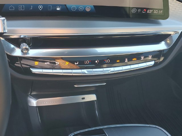 Certified 2024 Cadillac Lyriq Luxury AWD/4WD image 25