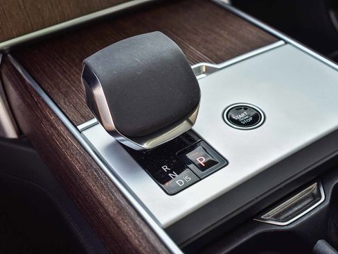 Certified 2024 Land Rover Range Rover Long Wheelbase Autobiography image 20