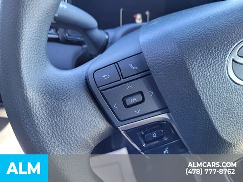 Used 2025 Toyota Camry LE image 24