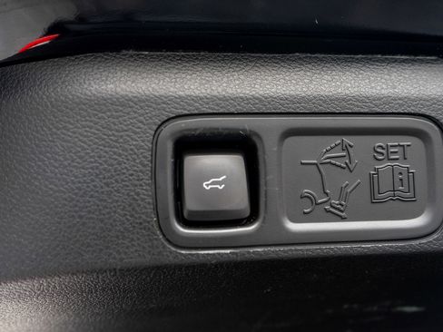 Used 2020 Ford Expedition XLT w/ Equipment Group 202A image 10