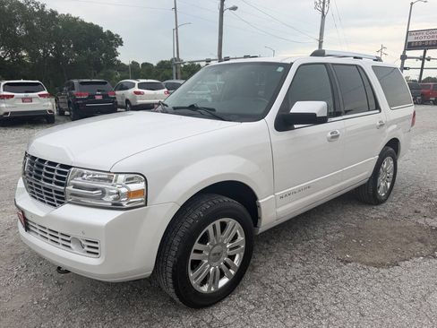 Used 2012 Lincoln Navigator 4WD image 7