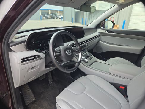 Used 2024 Hyundai Palisade SEL FWD image 11
