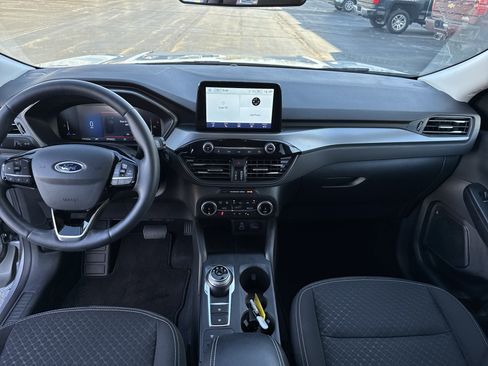 Used 2024 Ford Escape Active w/ Cold Weather Package image 18