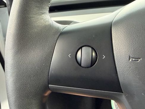 Used 2023 Tesla Model 3 Standard Range RWD image 18