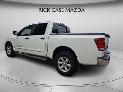 Used 2013 Nissan Titan SV w/ SV Value Truck Pkg image 7