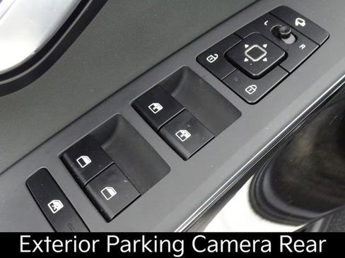 Certified 2023 Kia Niro Wave image 18