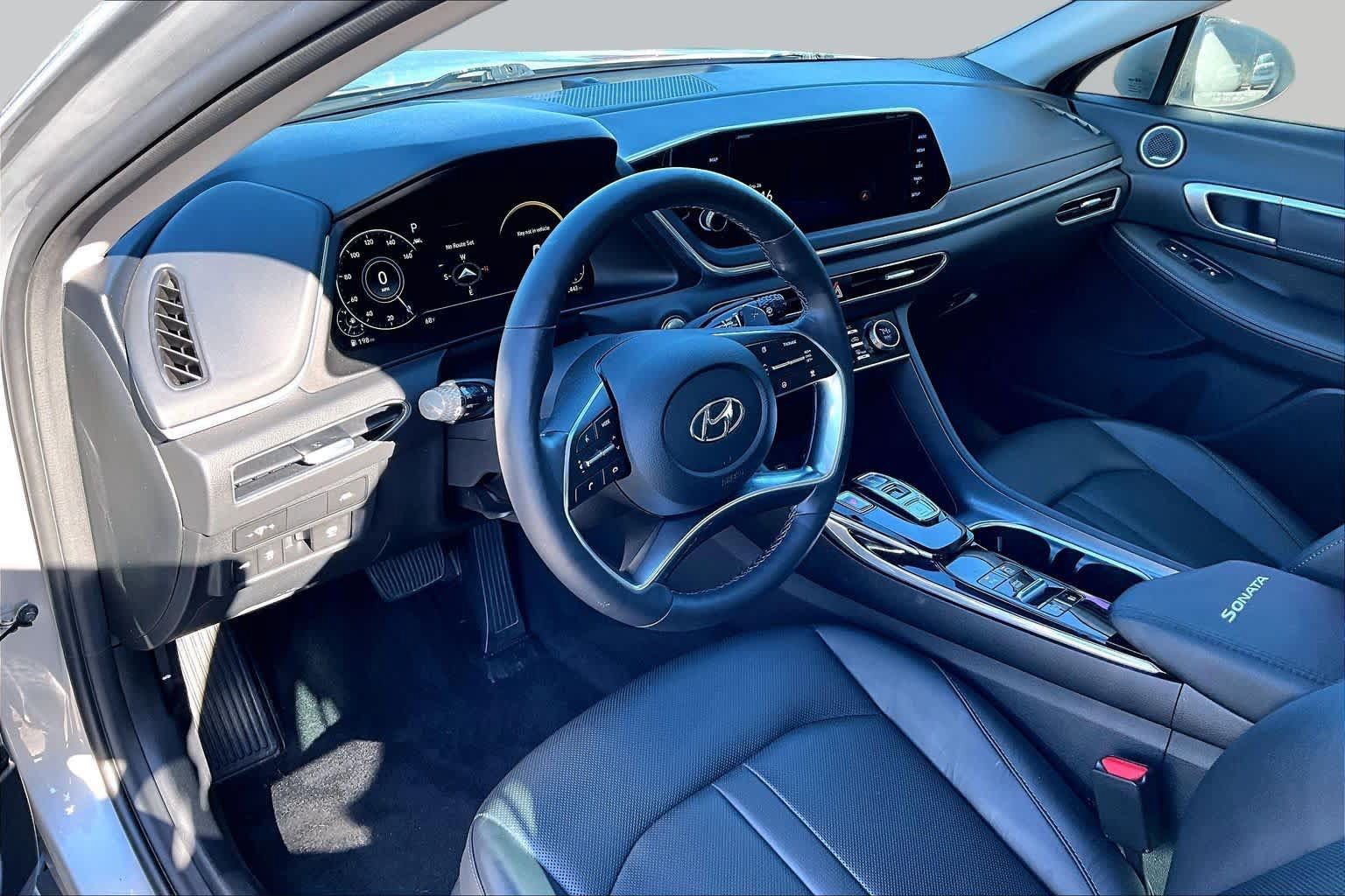 Used 2020 Hyundai Sonata Limited FWD image 17