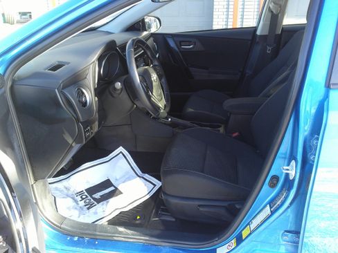 Used 2018 Toyota Corolla iM image 14