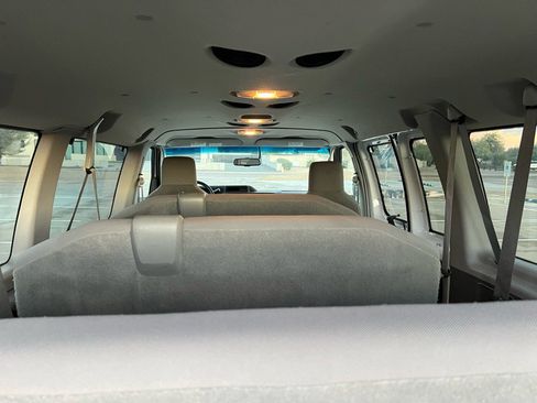 Used 2014 Ford E-350 and Econoline 350 XL w/ Power Windows & Locks Group image 16