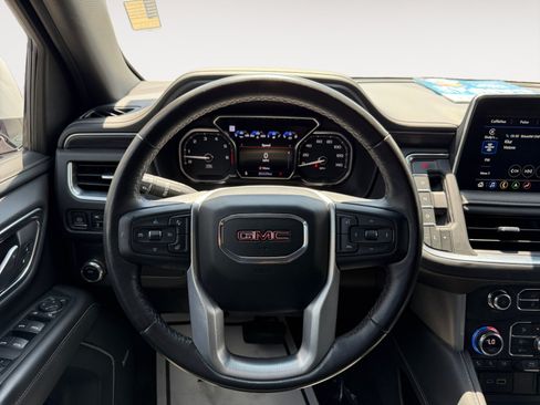 Used 2021 GMC Yukon XL SLT w/ Rear Media and Nav Package RWD image 12