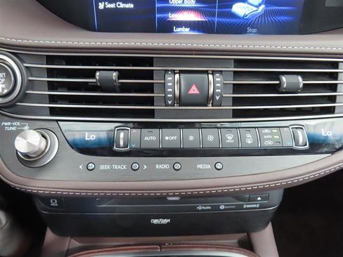 Used 2019 Lexus LS 500 w/ Interior Upgrade Package RWD image 31