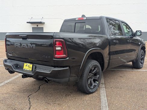 New 2026 RAM 1500 4x4 Crew Cab image 6