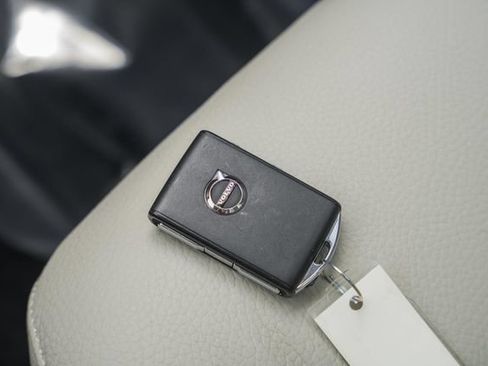 Certified 2023 Volvo XC90 B6 Plus AWD/4WD image 43