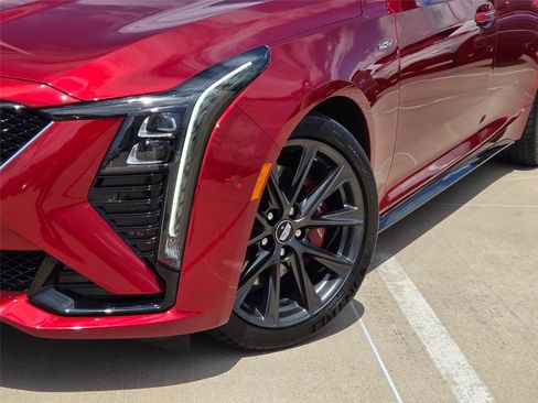 Used 2025 Cadillac CT5 V RWD image 7