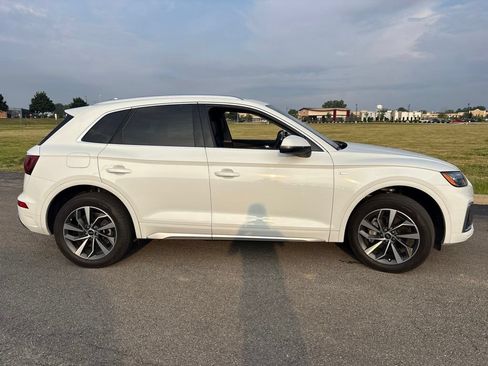 Used 2023 Audi Q5 2.0T Premium w/ Convenience Package AWD/4WD image 12
