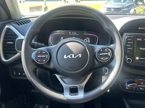 Used 2024 Kia Soul LX w/ Option Group 015 FWD image 31