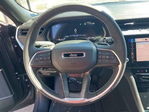 New 2026 Jeep Grand Cherokee Limited RWD image 10