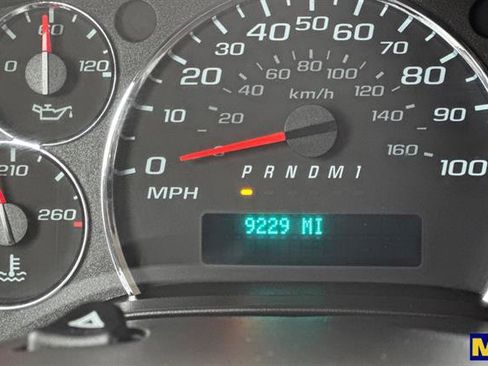 Used 2024 GMC Savana 2500 w/ Driver Convenience Package image 27