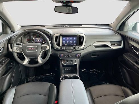 Used 2024 GMC Terrain SLT w/ LPO, Floor Liner Package image 21