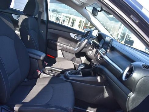 Certified 2022 Kia Forte LXS image 13