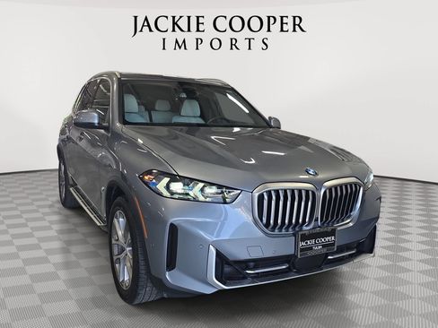 Used 2025 BMW X5 xDrive40i AWD/4WD image 3