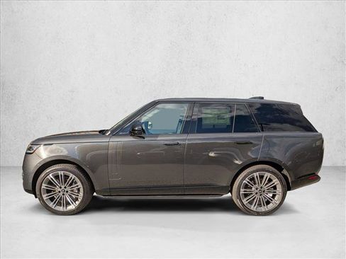 New 2025 Land Rover Range Rover SE image 5