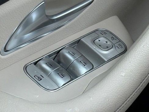 Used 2024 Mercedes-Benz GLE 450 4MATIC image 35