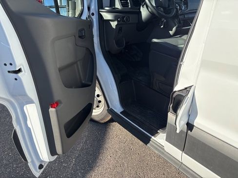 Used 2025 Ford Transit 250 148 Medium Roof Extended AWD image 33