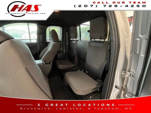 Used 2019 Toyota Tacoma TRD Sport AWD/4WD image 13