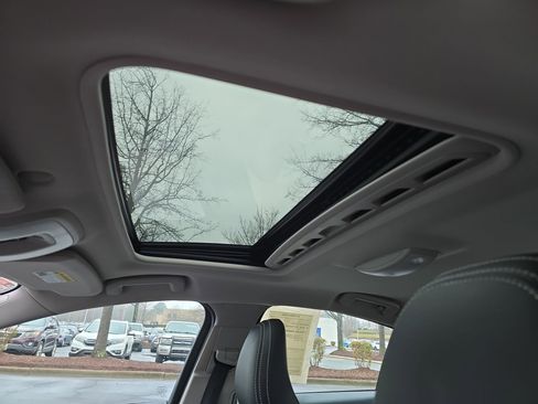 Used 2018 Volvo S60 T5 Dynamic w/ Vision Package image 28