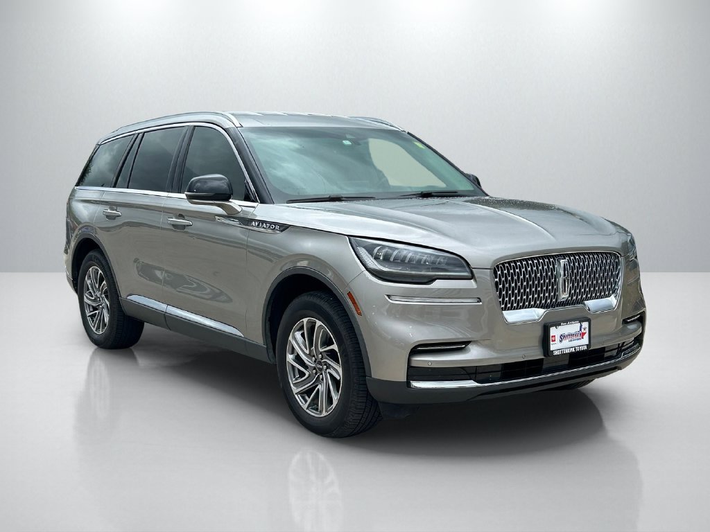 Used 2023 Lincoln Aviator AWD w/ Class IV Trailer Tow Package image 3