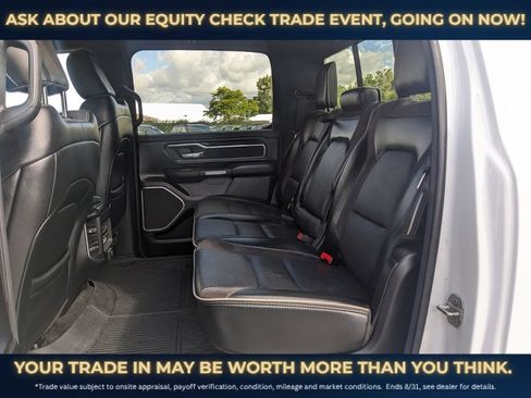 Used 2022 RAM 1500 Laramie AWD/4WD image 16