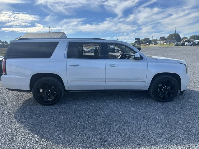Used 2017 GMC Yukon XL Denali w/ Open Road Package AWD/4WD image 4