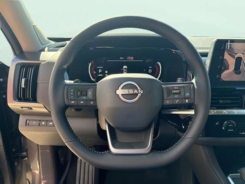New 2026 Nissan Pathfinder SL w/ SL Premium Package AWD/4WD image 11