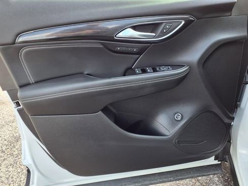 Used 2023 Buick Envision Essence FWD image 46