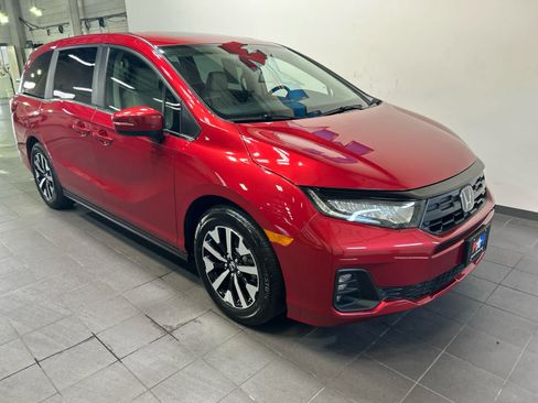 Used 2025 Honda Odyssey EX-L image 2