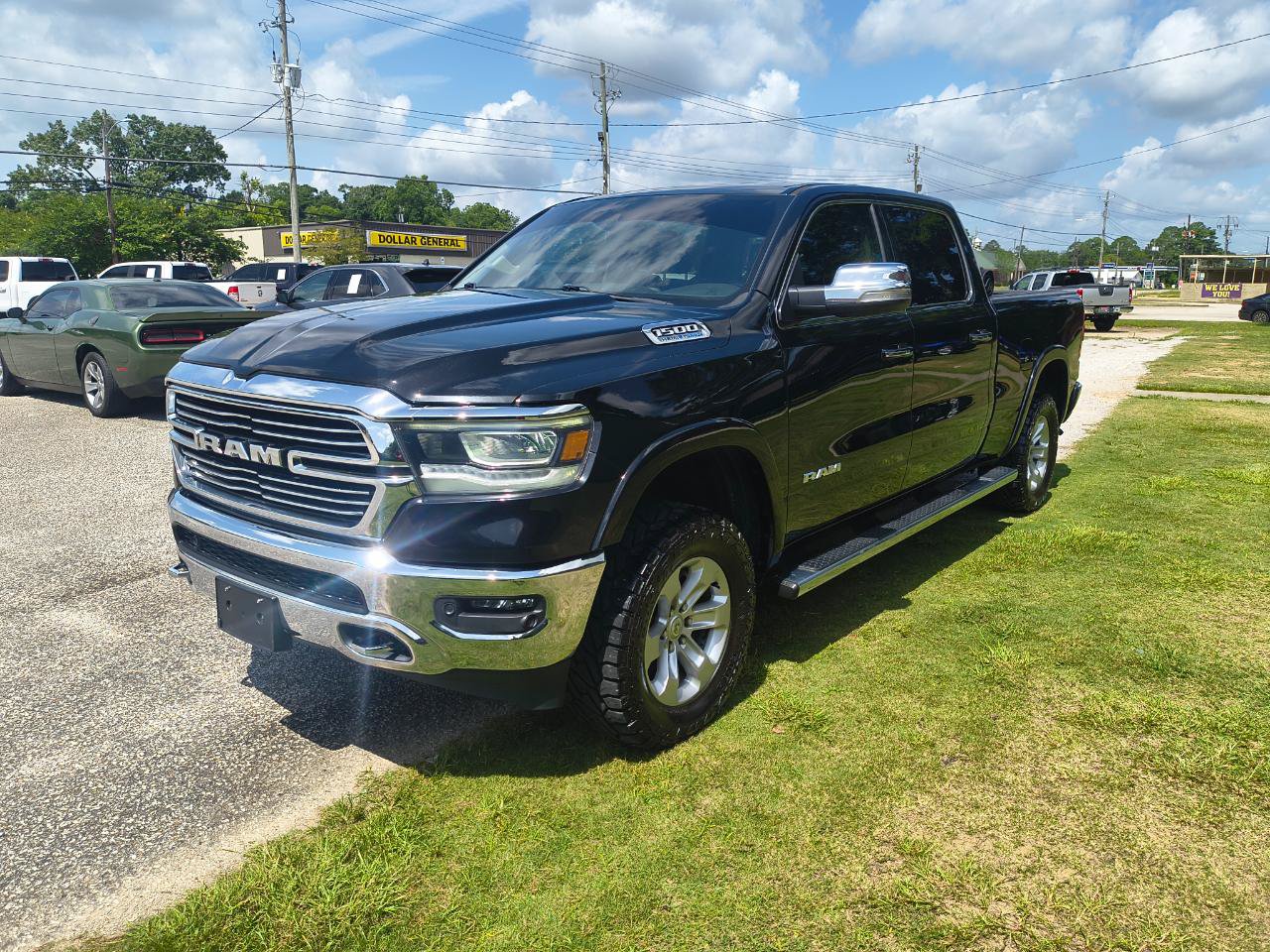 Used 2021 RAM 1500 Laramie AWD/4WD image 4