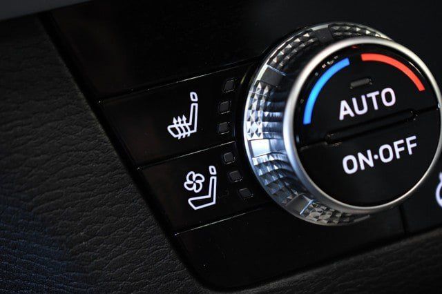 Used 2025 Mitsubishi Outlander AWD image 38