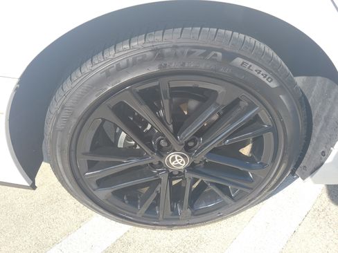Certified 2025 Toyota Camry SE FWD image 8