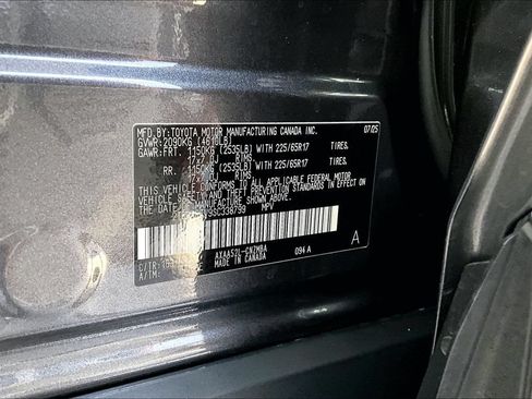 Used 2025 Toyota RAV4 XLE w/ Convenience Package FWD image 21