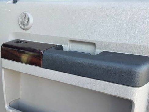 Used 2008 Ford F350 Lariat image 24